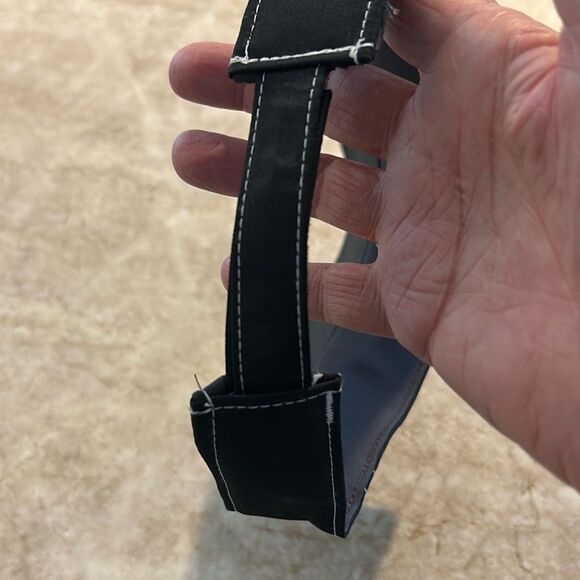 NIKE Black Visor NWOT - Picture 3 of 5